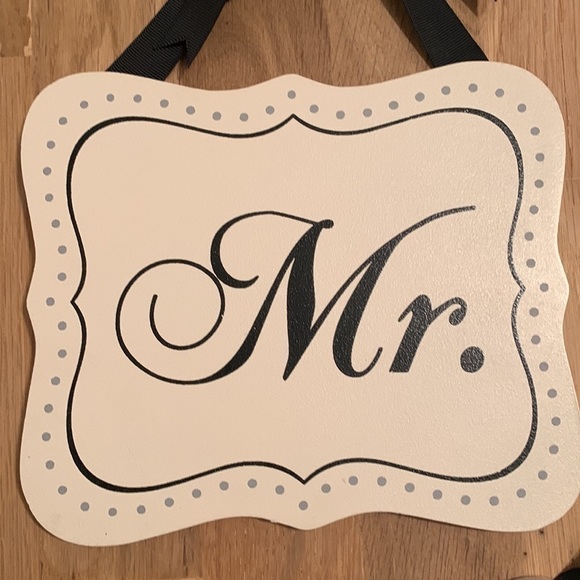 𝅺mr. & Mrs. Wooden Signs - Picture 2 of 11